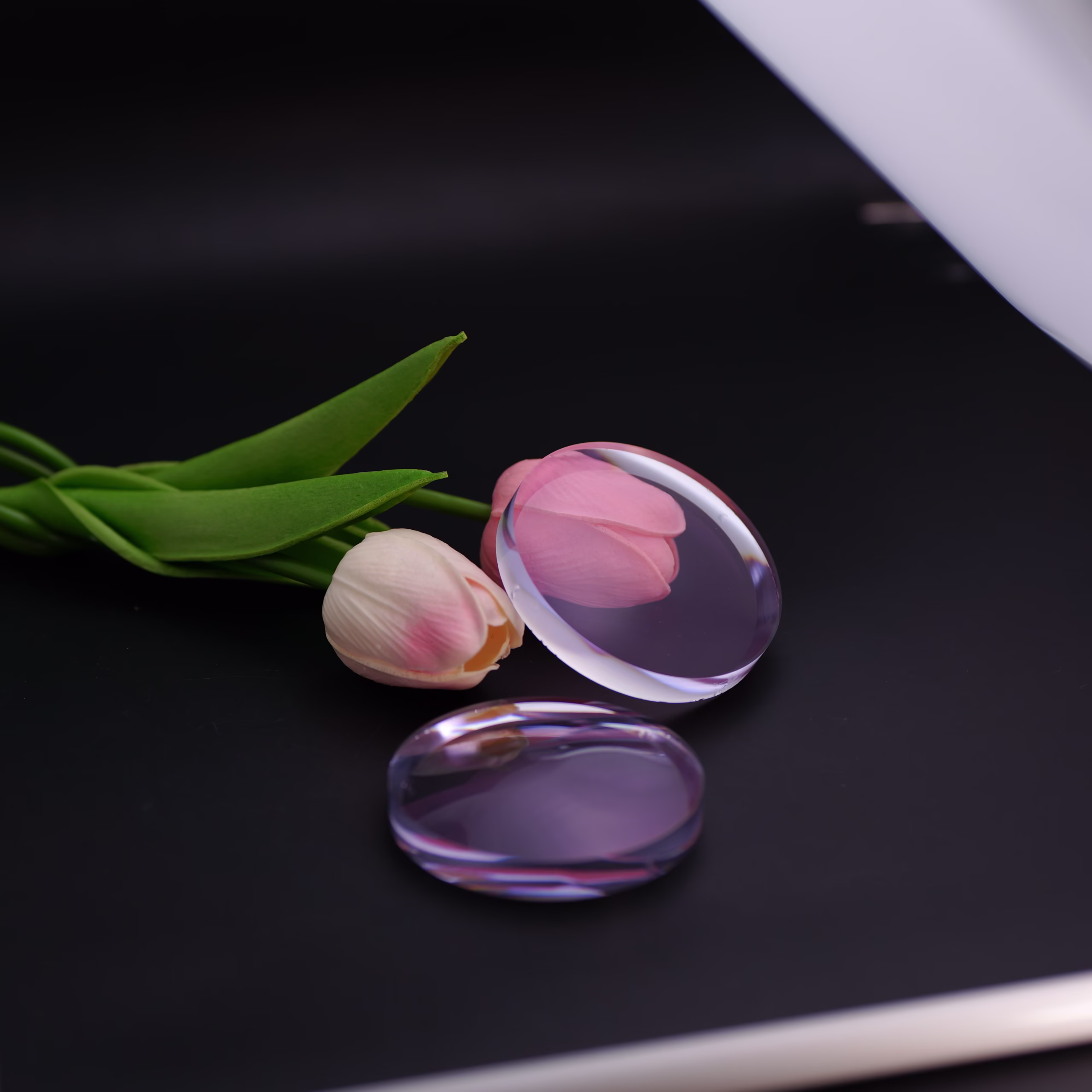 Photochromic blue cut lens sample with light-adaptive coating reflection